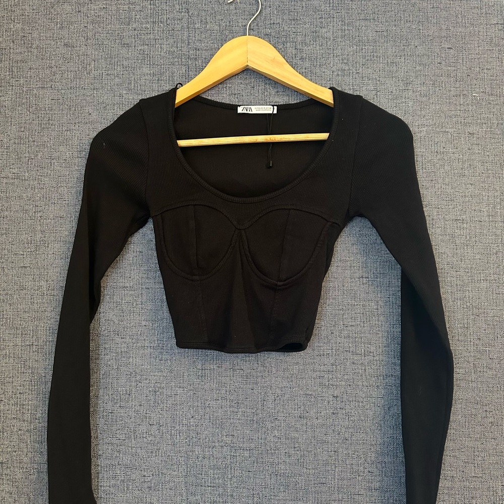Zara Black Long-Sleeve Ribbed Crop Top
